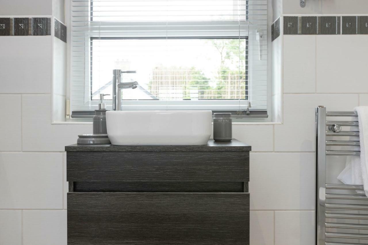 בלפסט Chestnut House, Beautiful, Spacious & Comfortable מראה חיצוני תמונה